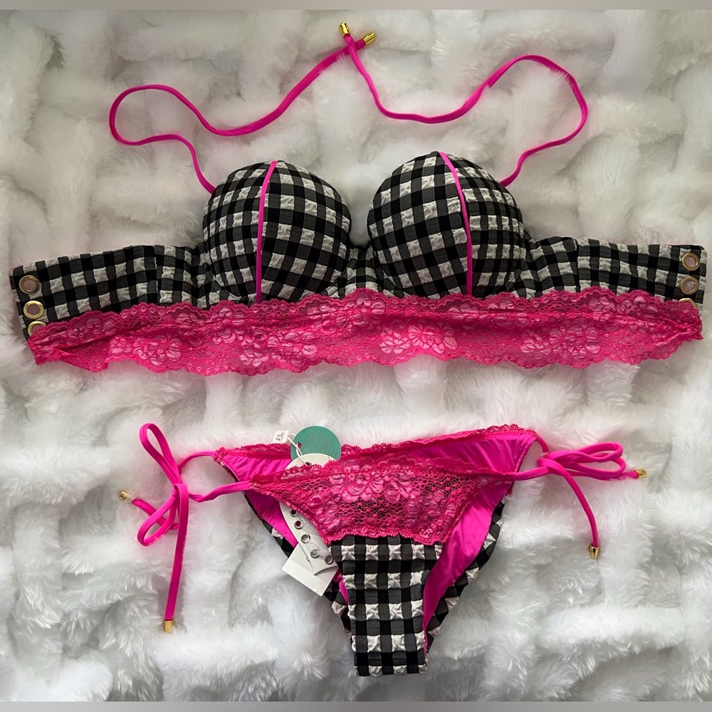 Beach Bunny Pucker Up Bikini